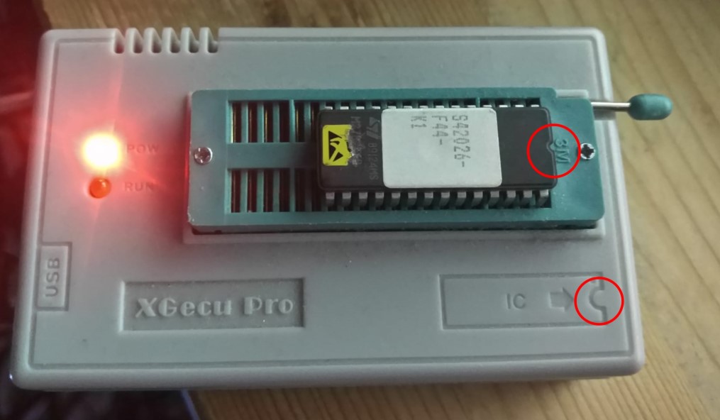 XGECU Pin (1015 x 592).jpg XGECU Pin (1015 x 592).jpg